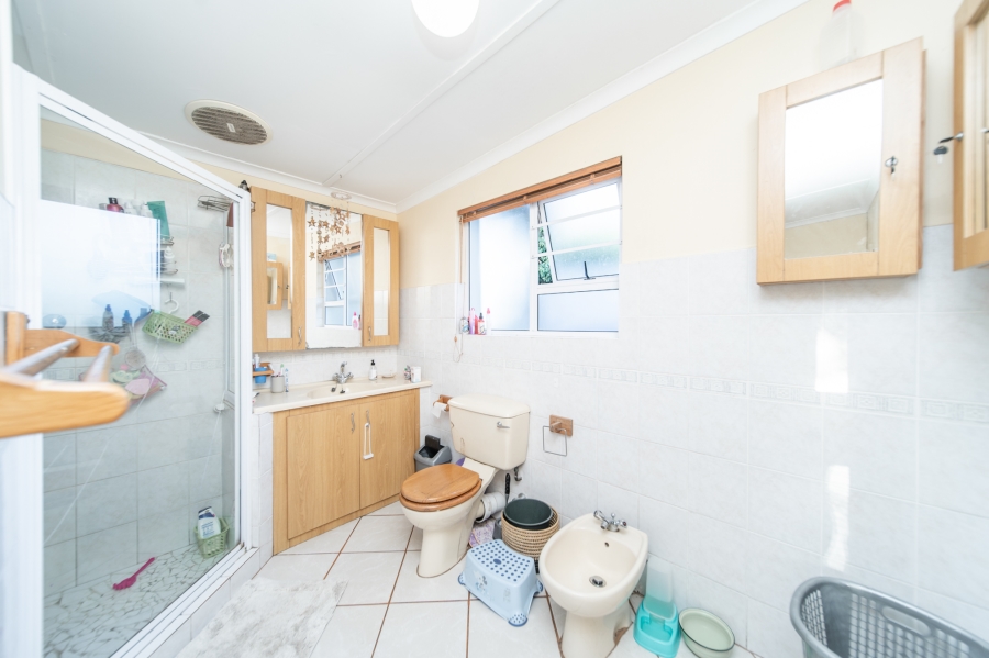 4 Bedroom Property for Sale in Beacon Bay Eastern Cape